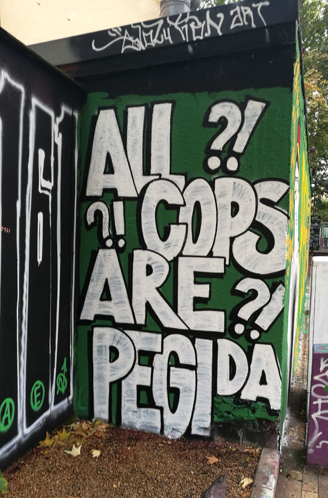 Graffiti - All Cops Are Pegida