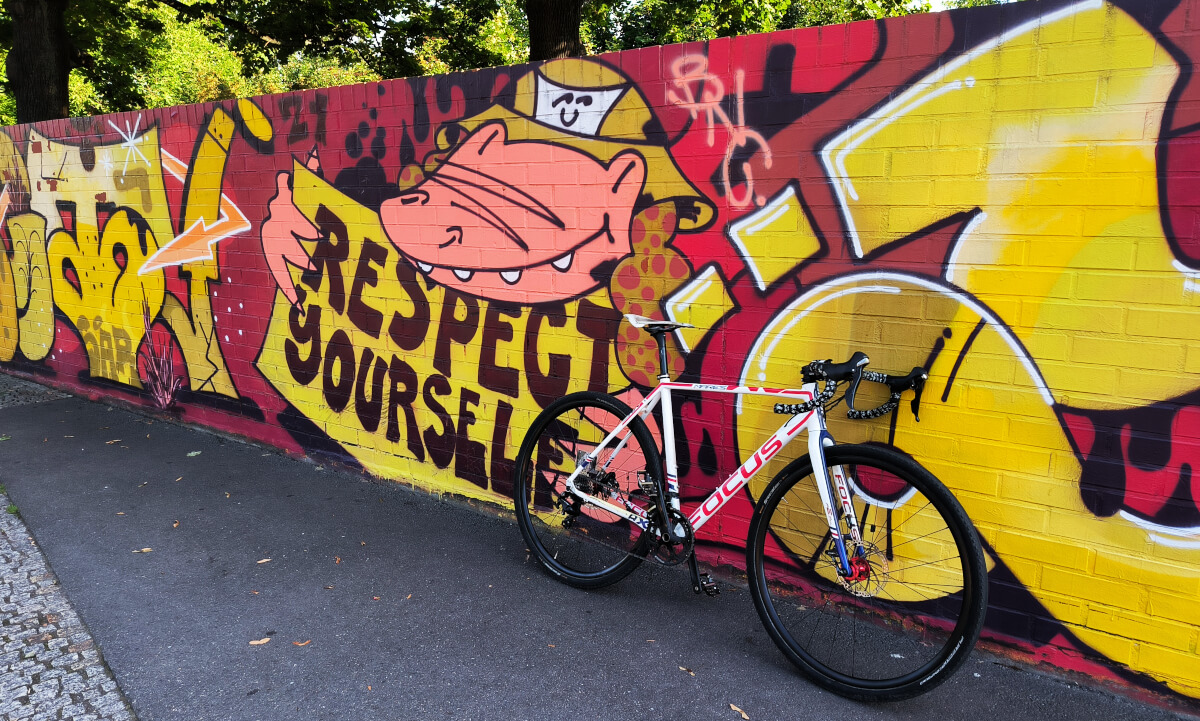 Graffiti: respect yourself