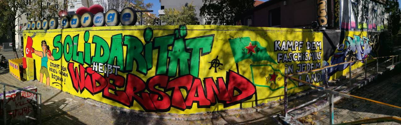 Graffiti: Solidarität heißt Widerstand (Rojava)